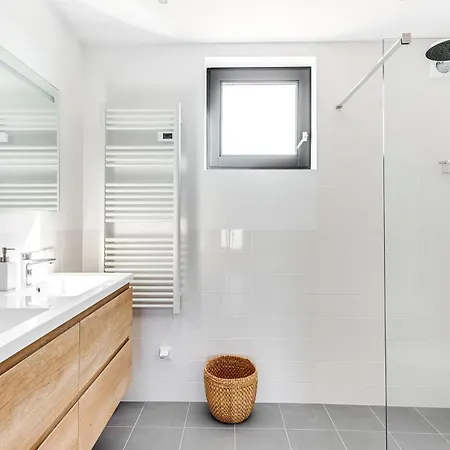 Vernieuwd Zeezicht Luxe Apartment *