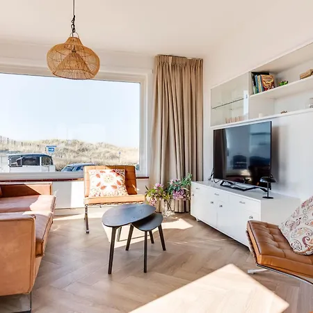 Vernieuwd Zeezicht Luxe Apartment