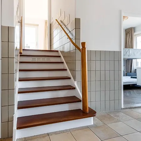 Apartment Vernieuwd Zeezicht Luxe *