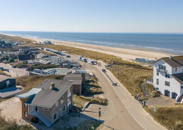 아파트 Vernieuwd Zeezicht Luxe